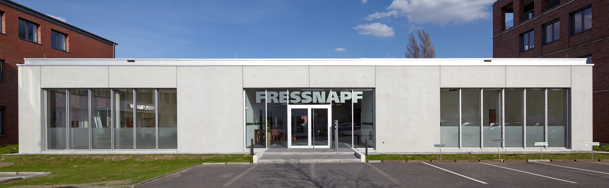 Fressnapf Krefeld Akademie Wohnen, Büro und Gewerbe