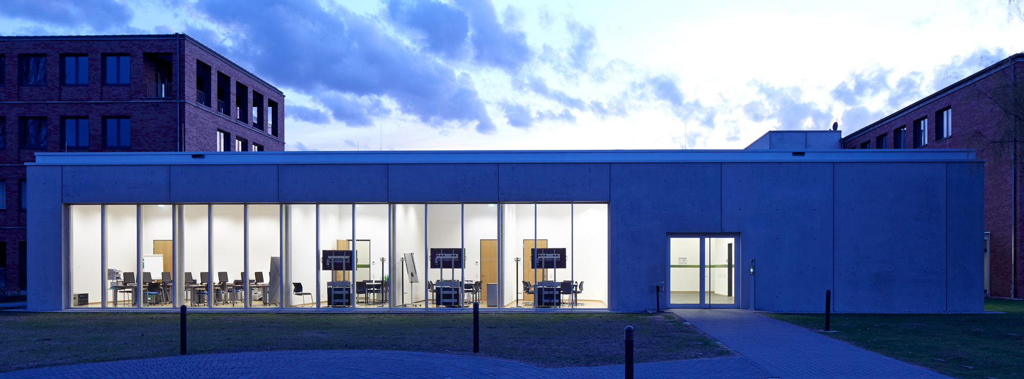 Fressnapf Krefeld Akademie Wohnen, Büro und Gewerbe